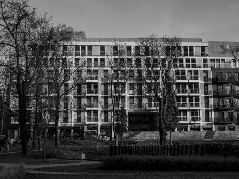 Czy warto łączyć działki przed sprzedażą?
